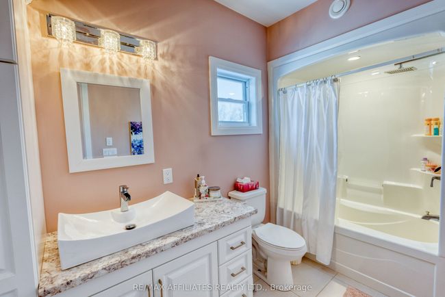 23 Tudor Cir, House other with 3 bedrooms, 3 bathrooms and 6 parking in Lombardy ON | Image 23