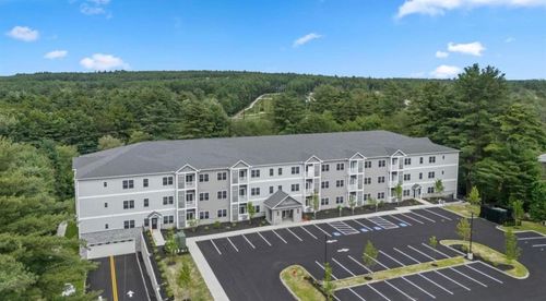 202-10100 South Willow Street, Manchester, NH, 03103 | Card Image