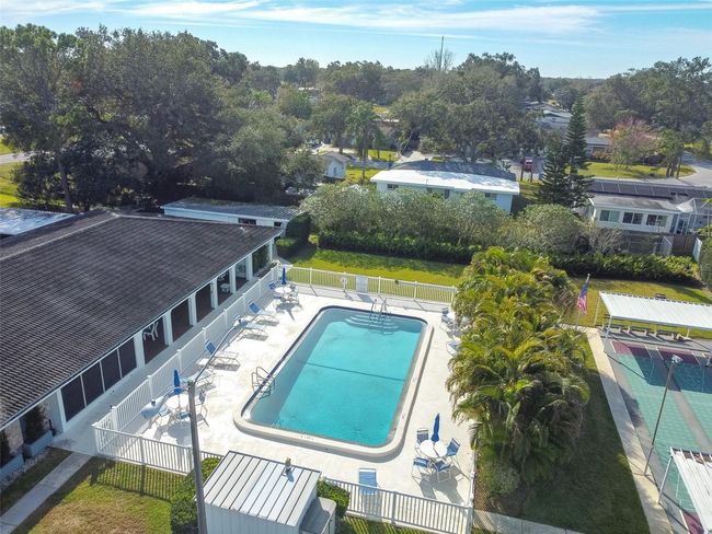 Clubhouse/Pool | Image 32