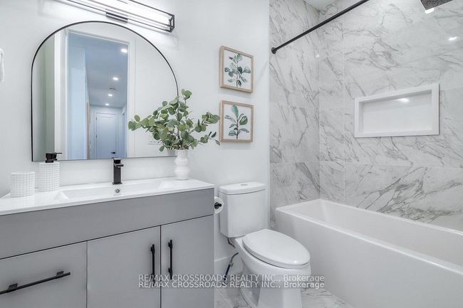 696 Hillview Cres, House other with 6 bedrooms, 5 bathrooms and 10 parking in Pickering ON | Image 29