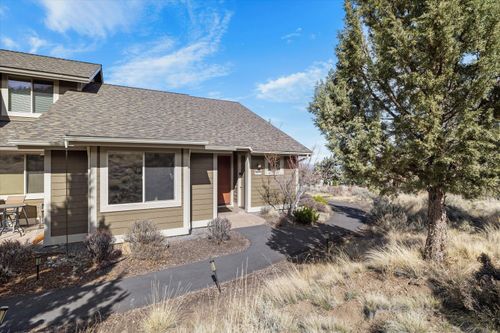 10879 Village Loop, Redmond, OR, 97756-7436 | Card Image