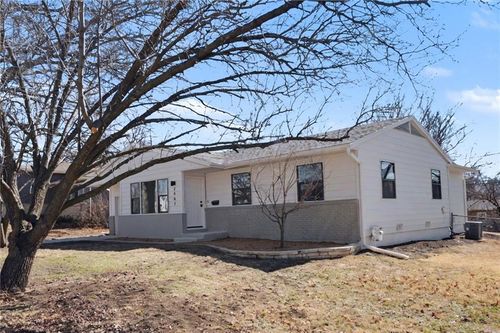 2407 Yale Rd, Lawrence, KS, 66049-2653 | Card Image