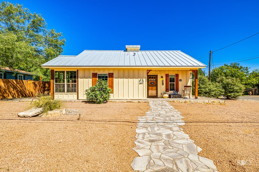 Washington Dr, San Angelo, TX 76903