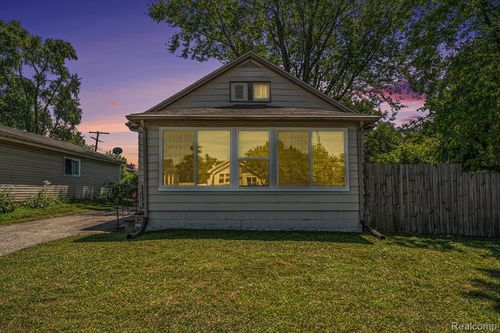 25 W Brooklyn Ave, Pontiac, MI, 48340-1119 | Card Image