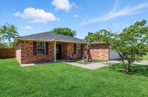 1221 Elmira St, Weatherford, TX, 76086-3915 | Card Image