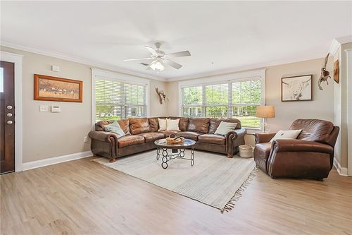 apt-211-1725 Harvey Mitchell Pkwy S, College Station, TX, 77840-6313 | Card Image