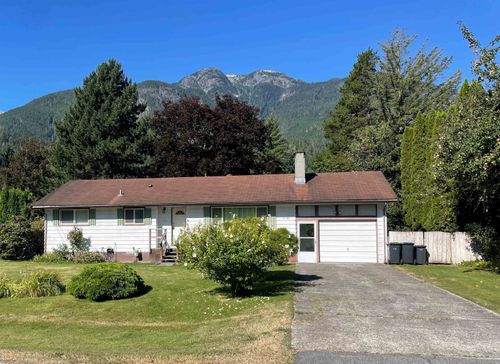 41587 Grant Rd, Squamish, BC, V0N0A4 | Card Image