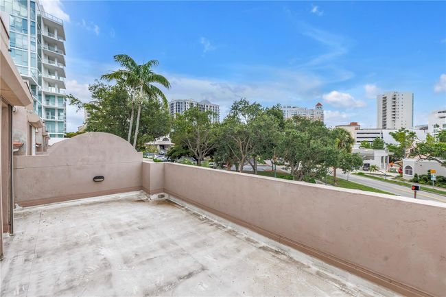 APT-1 - 200 Cocoanut Ave, Condo with 2 bedrooms, 3 bathrooms and null parking in SARASOTA FL | Image 41