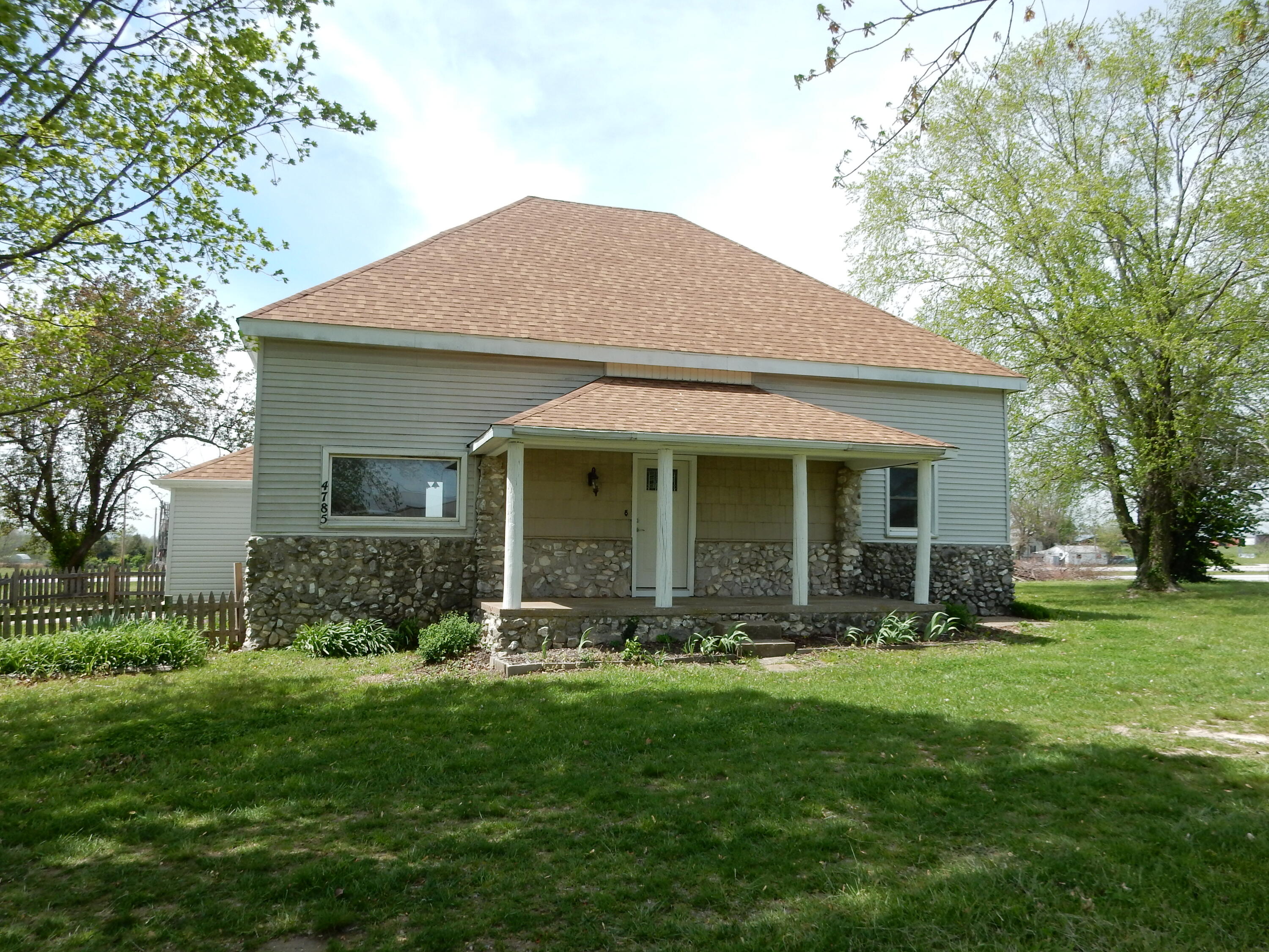Selmore Rd, Ozark, MO 65721