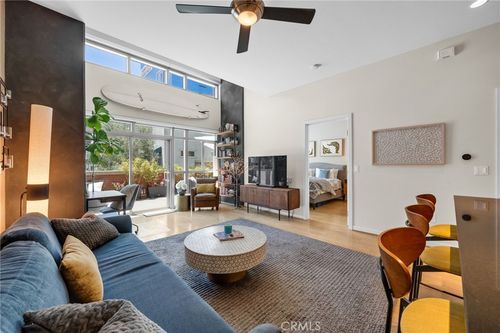 102-800 The Mark Ln, San Diego, CA, 92101-7156 | Card Image