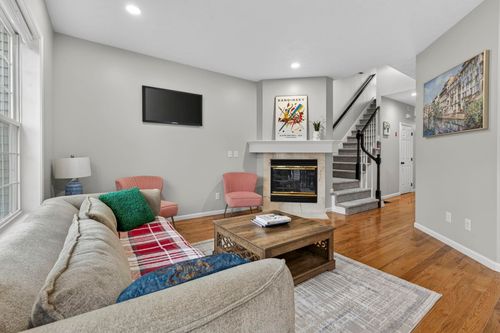 3 Summer Snow Ln, Bedford, NH, 03110-5843 | Card Image