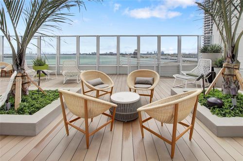 apt-12f-1756 N Bayshore Dr, Miami, FL, 33132-1138 | Card Image