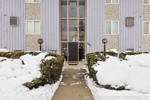 apt-302-2581 Ridgecroft Dr Se, Grand Rapids, MI, 49546-5663 | Card Image