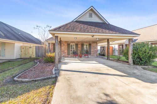 111 Acacia Ln, Abbeville, LA, 70510-2907 | Card Image