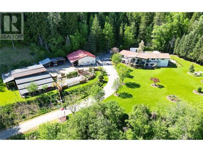 1392 Relkoff Rd, House other with 5 bedrooms, 3 bathrooms and 2 parking in Castlegar BC | Image 2