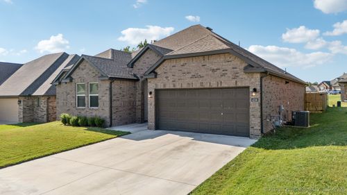 4236 W 4th St, Skiatook, OK, 74070-6106 | Card Image