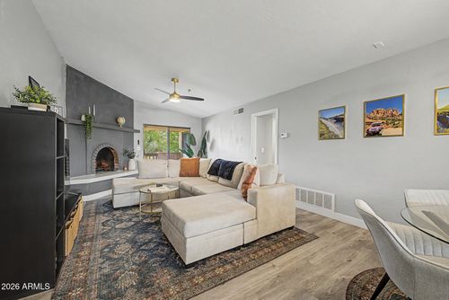 302-3031 N Civic Center Plz, Scottsdale, AZ, 85251-7901 | Card Image
