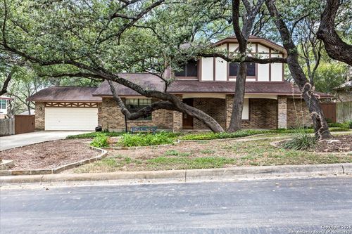 15807 Wilderness Pkwy, San Antonio, TX, 78232-2744 | Card Image