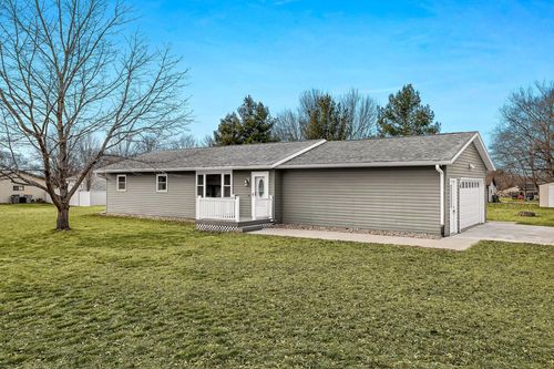 N7177 Oak Street, Holland, WI, 54636 | Card Image