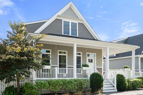 8 Boydes Xing, Norfolk, MA, 02056-4502 | Card Image