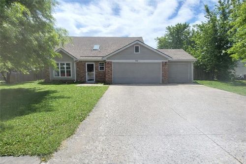 790 Myers Dr, Tonganoxie, KS, 66086-8928 | Card Image