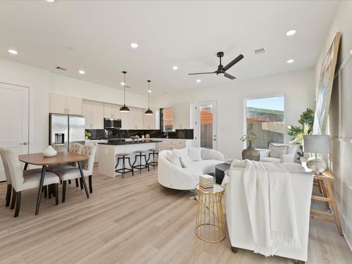e-225 Noras Ln, Houston, TX, 77022-3517 | Card Image