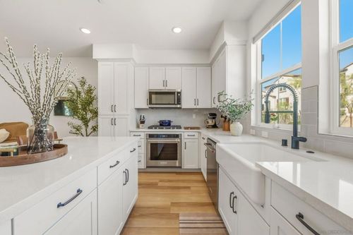 433 Jupiter Gln, Escondido, CA, 92025 | Card Image