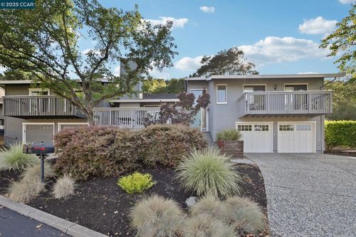 20 Broadmoor St, Moraga, CA, 94556-1015 | Card Image