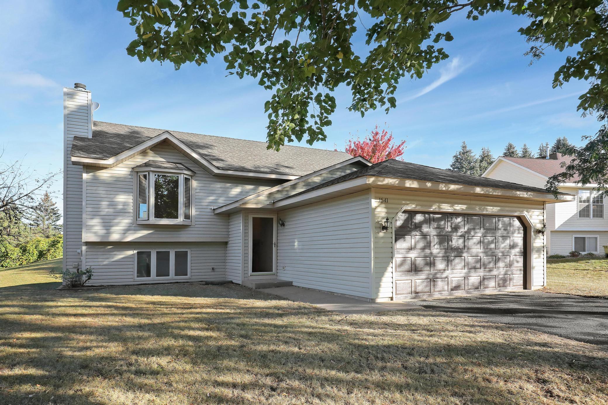 1641 Boardwalk, For Sale in Eagan Zoocasa