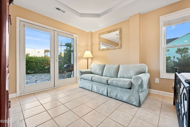 B - 537 Third Ave S, Condo with 4 bedrooms, 5 bathrooms and 1 parking in Kure Beach NC | Image 10