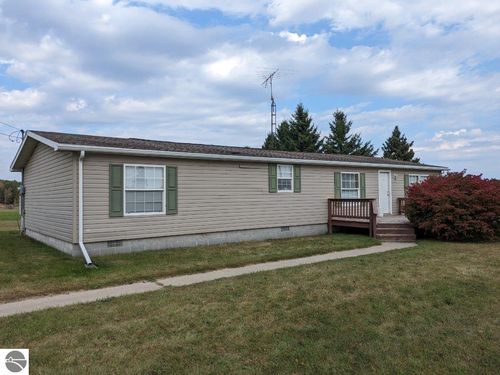 6440 E Esmond Rd, Hale, MI, 48739-9310 | Card Image