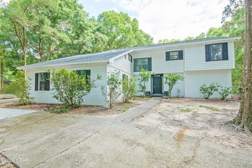 106 Thurston Pl, Crestview, FL, 32536-9512 | Card Image