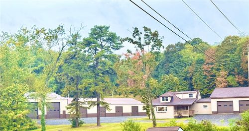 65 Sunshine Valley Rd, Seward, PA, 15954-8930 | Card Image