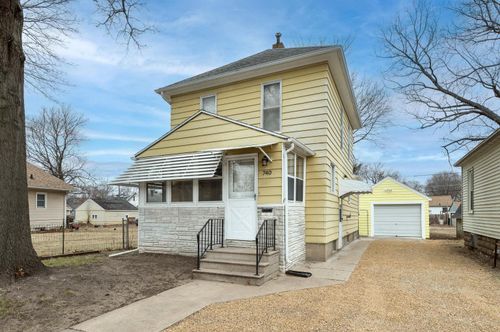 740 Conger Street, Waterloo, IA, 50703 | Card Image