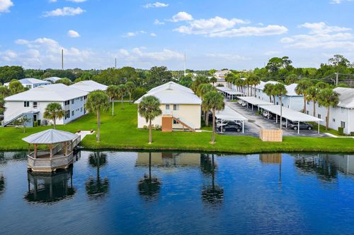 212-212 Se Village Dr, Port Saint Lucie, FL, 34952-7711 | Card Image