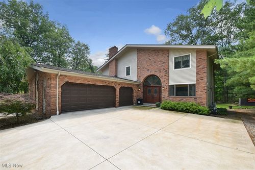 2301 W Royalton Rd, Broadview Heights, OH, 44147-2406 | Card Image