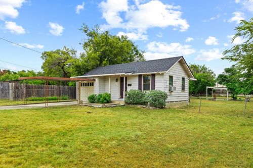 819 & 821 Clay St., Kerrville, TX, 78028 | Card Image