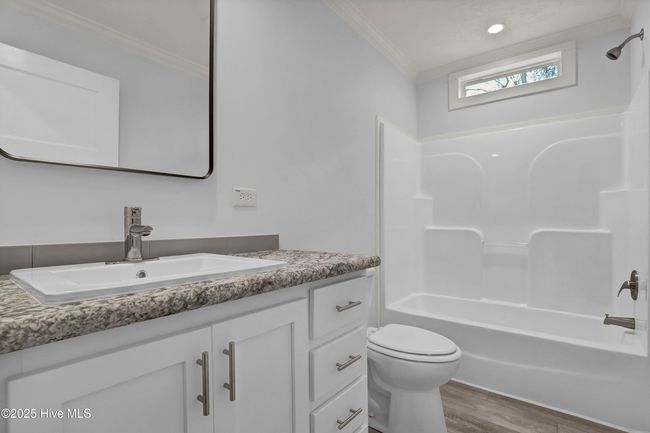Second Bathroom | Image 7