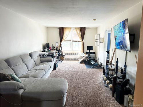 apt-3b-530 Dubois Ave, Valley Stream, NY, 11581-3202 | Card Image