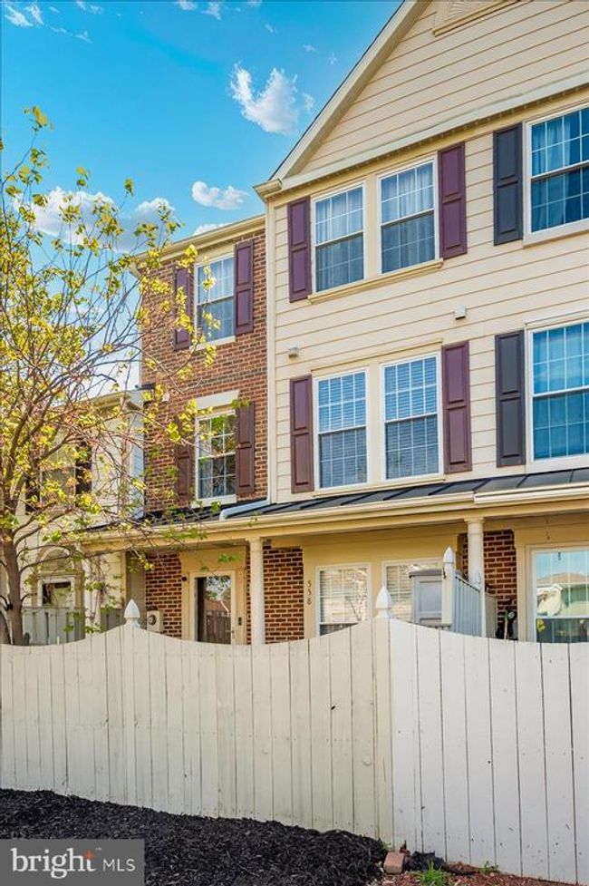558 Hollyberry Way, Townhouse with 3 bedrooms, 3 bathrooms and null parking in FREDERICK MD | Image 8
