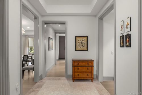 ph-b301-120 Old Post Rd, Rye, NY, 10580-1494 | Card Image