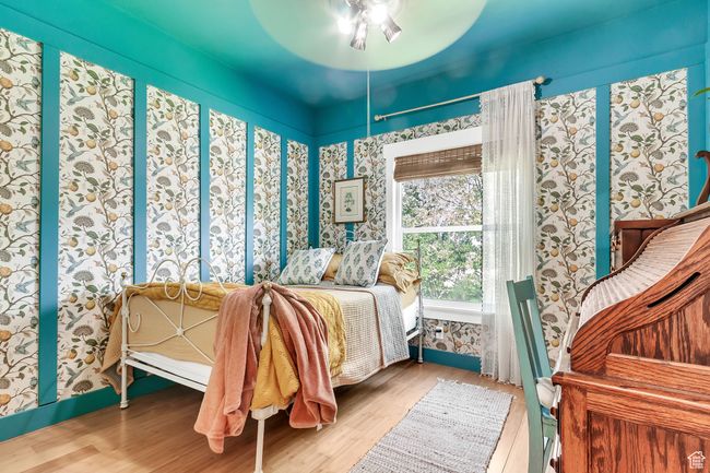 Bedroom on main level | Image 25