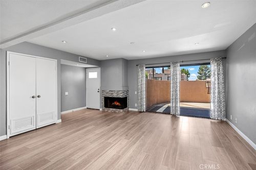 19-25761 Le Parc, Lake Forest, CA, 92630-5922 | Card Image