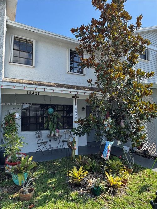 10428 Nw 3rd St, Pembroke Pines, FL, 33026-5952 | Card Image