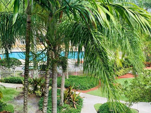 307-6521 Emerald Dunes Dr, West Palm Beach, FL, 33411-2778 | Card Image