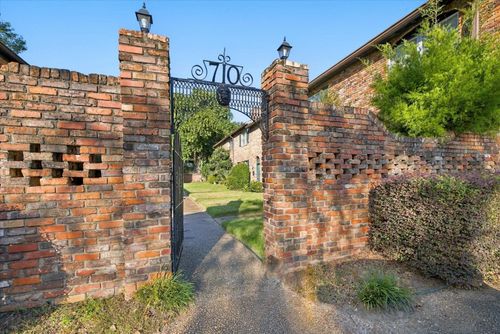 11-710 N Gadsden, Tallahassee, FL, 32303 | Card Image
