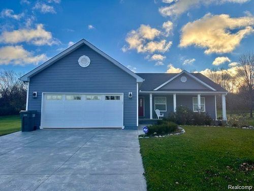 3871 N Oak St, Metamora, MI, 48455-9769 | Card Image