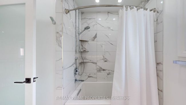 5 Mary Elizabeth Cres, House other with 5 bedrooms, 4 bathrooms and 4 parking in Markham ON | Image 37