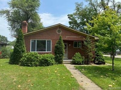 21308 Seminole Street, Home with 3 bedrooms, 2 bathrooms and null parking in Southfield MI | Image 1