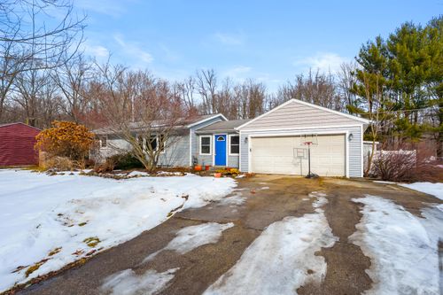 5595 E S Ave, Vicksburg, MI, 49097-8477 | Card Image